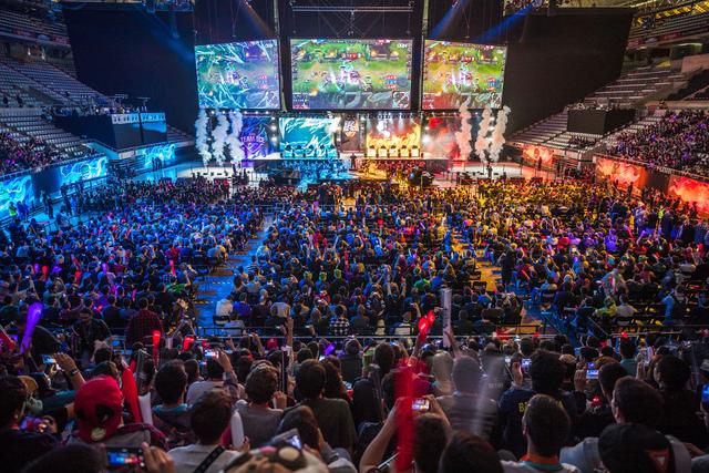 燃全队逼抢 燃全队逼抢