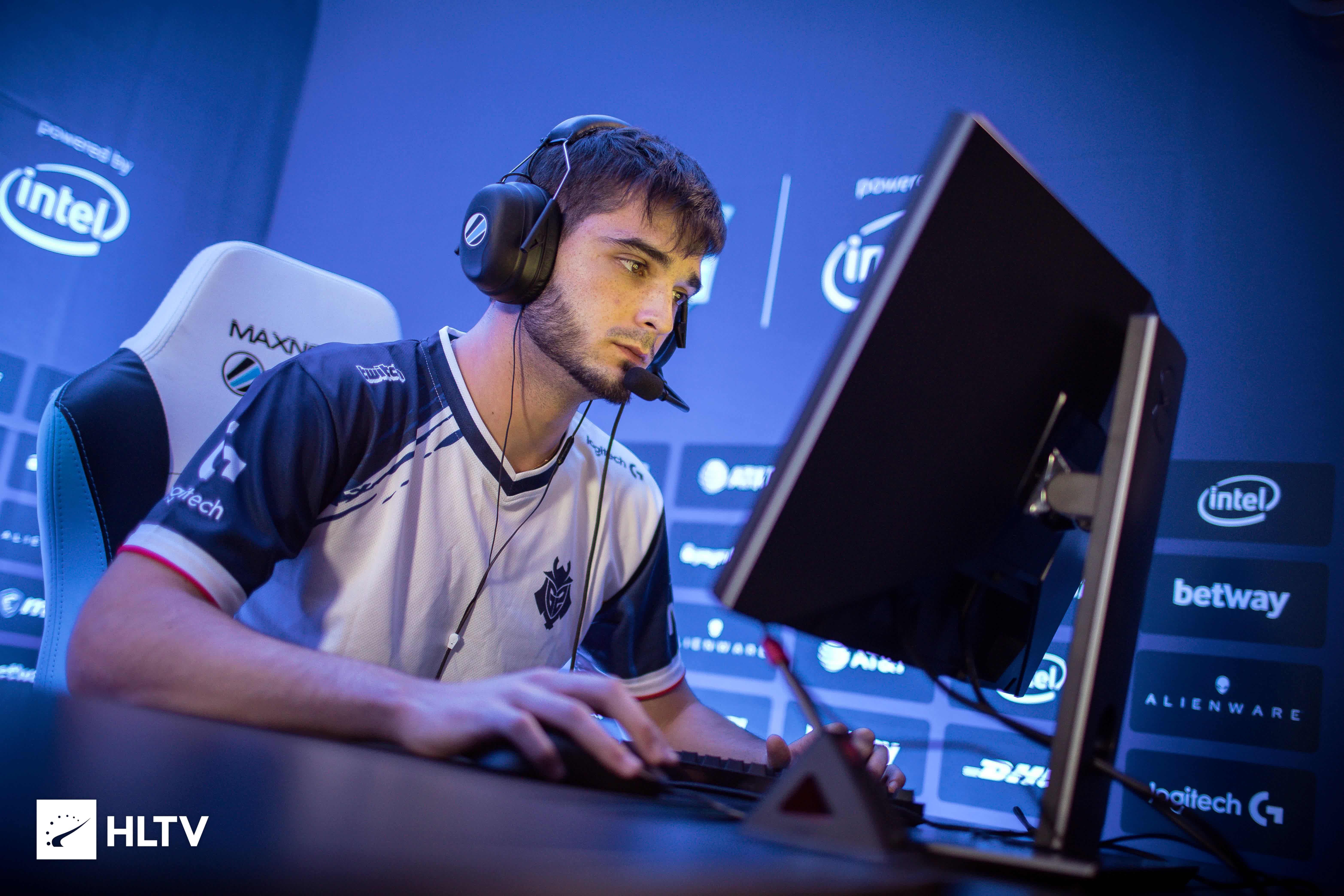 弧线越过门 弧线越过门